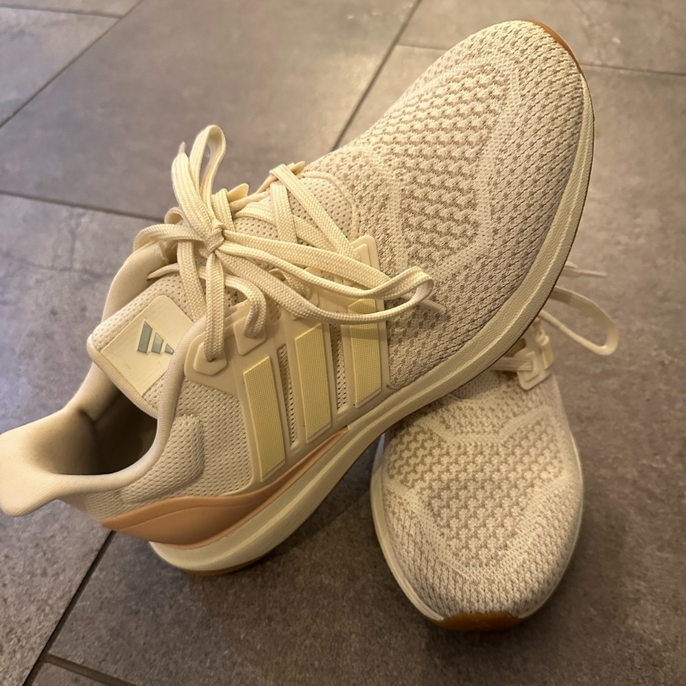 Adidas women’s sneakers